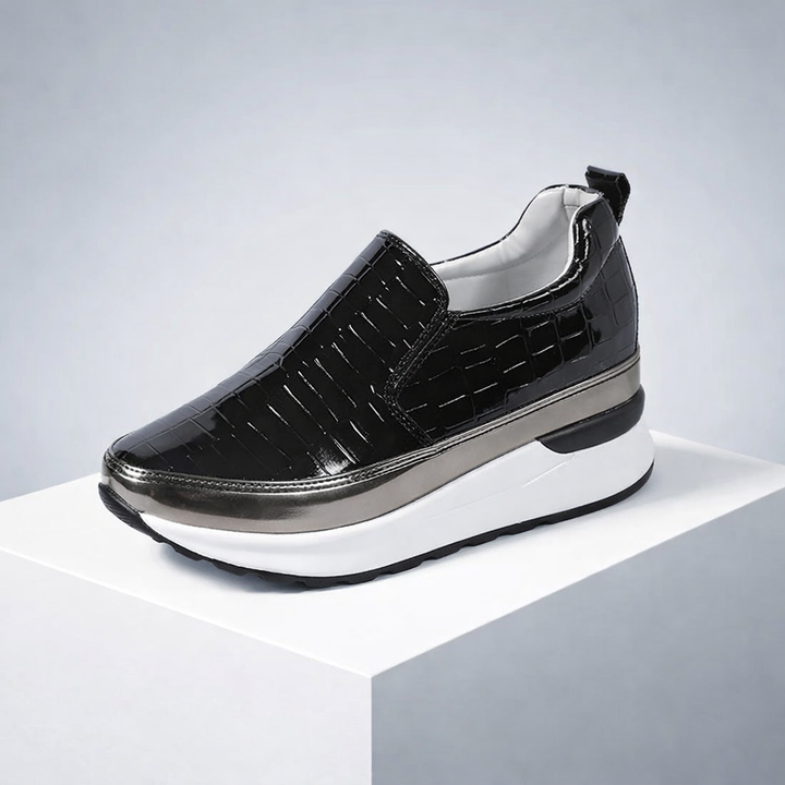 Novera Rise Leather Platforms