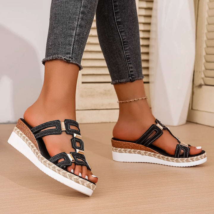 Calivra Chainform Slides