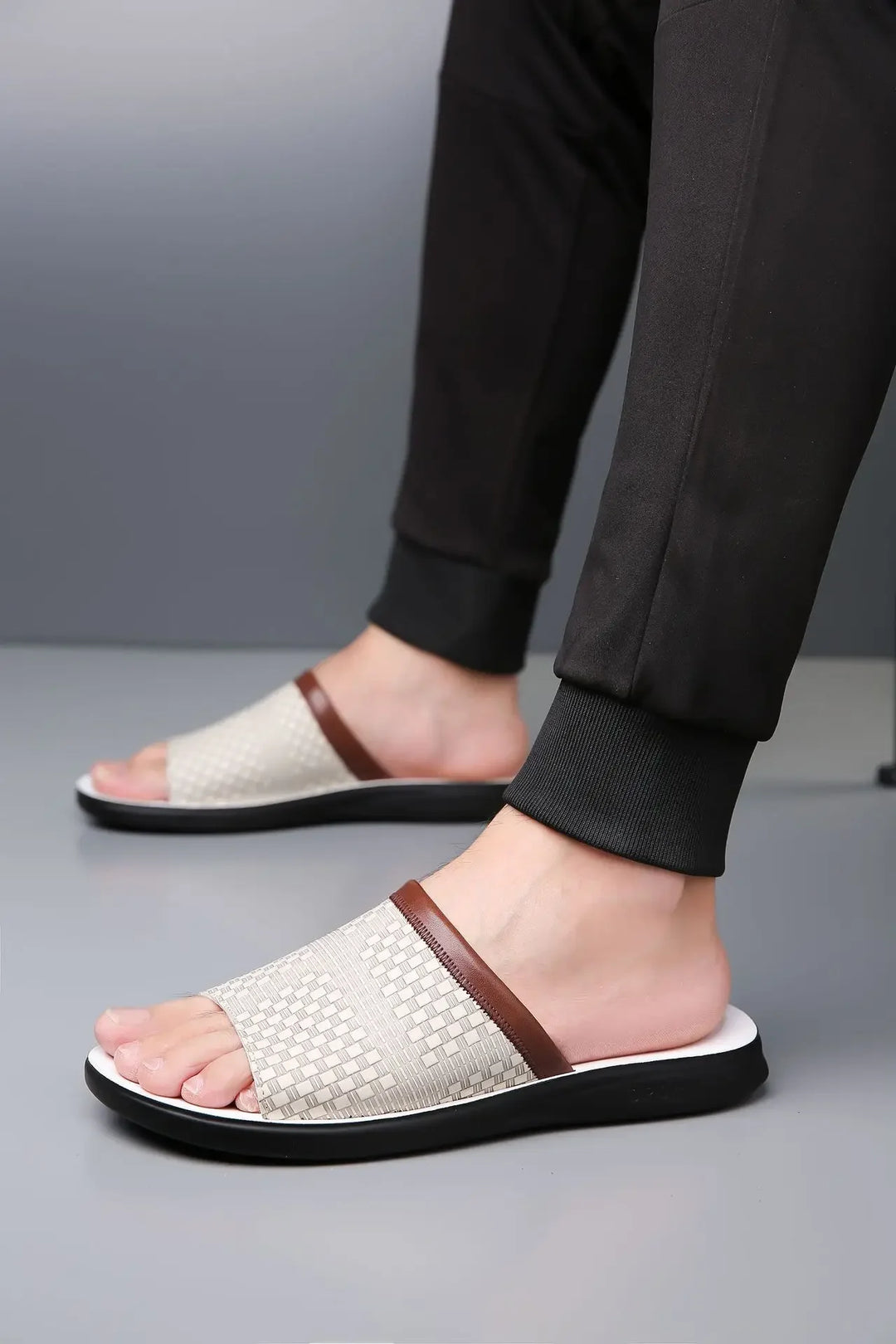 Vantari Slide Sandals
