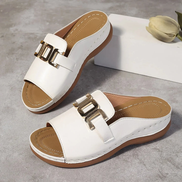 Elvara Buckle Slides