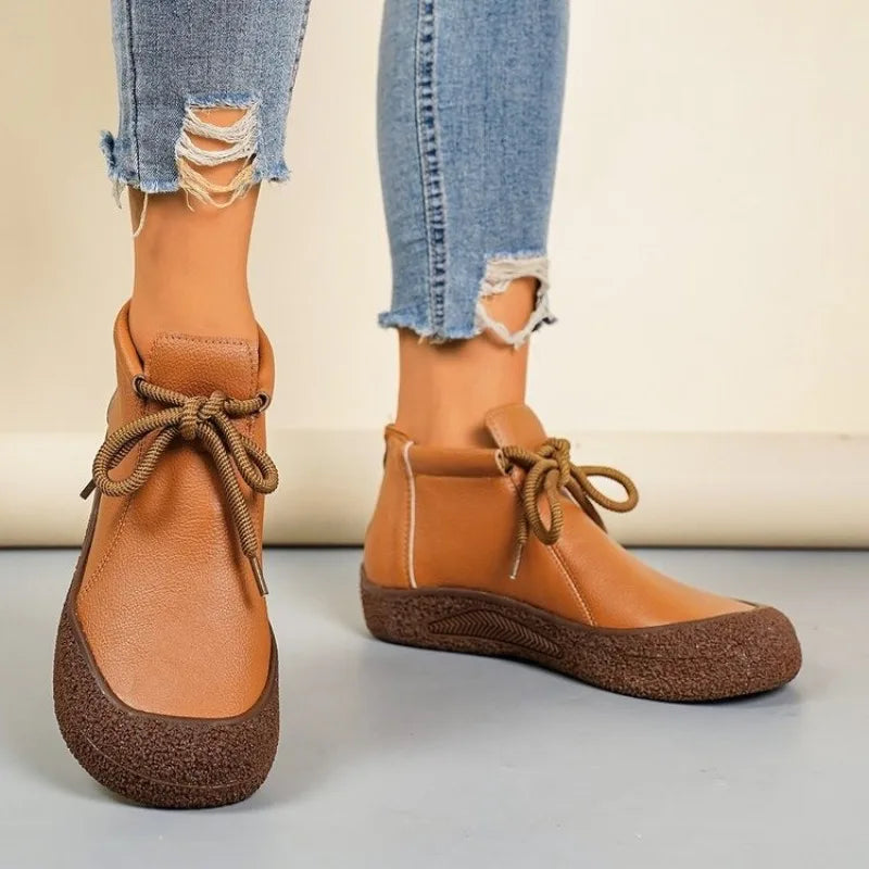 Valnera Leather Lace Platforms