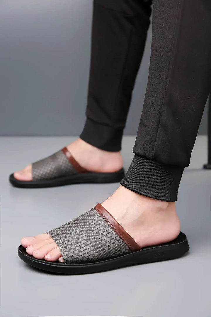 Vantari Slide Sandals
