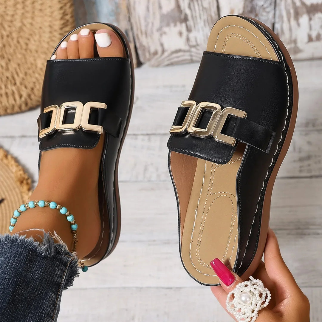 Elvara Buckle Slides