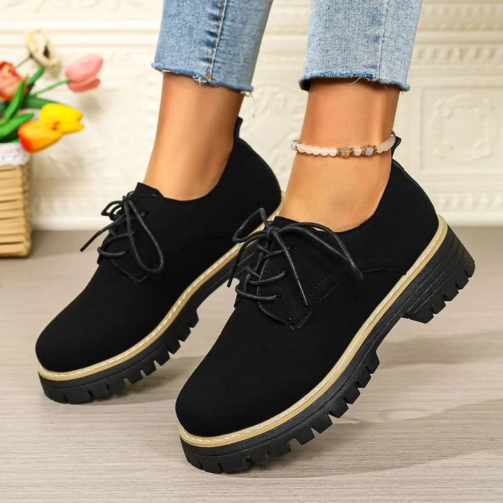 Kavira Lace Platforms