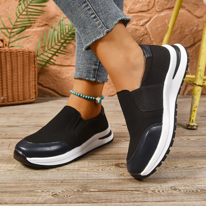 Calderon Trail Rise Sneakers